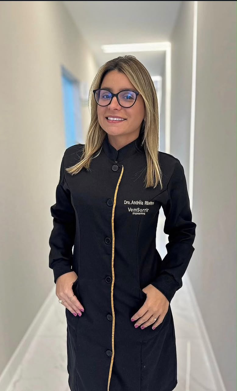Dra. Andréia Ribeiro, cirurgiã-dentista